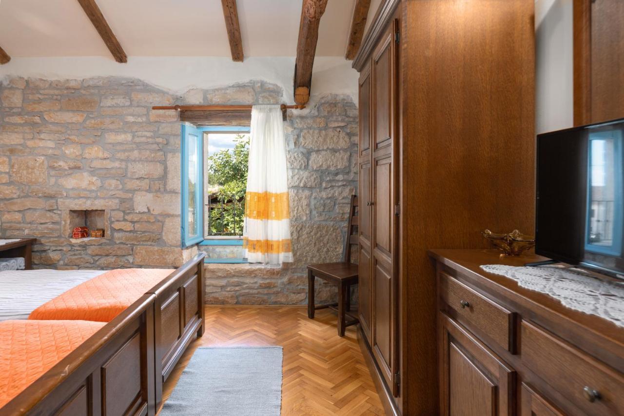 Villa Janko Sveti Lovreč Pazenatički エクステリア 写真